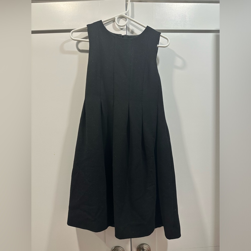 Lisa Perry size 2, black pleated, sleeveless dress